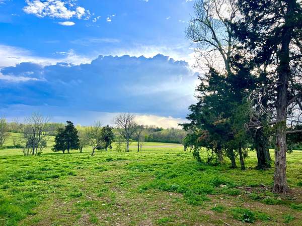5 Acres of Residential Land for Sale in Wilmore, Kentucky
