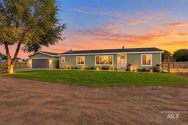 2.38 Acres of Land with Home for Sale in Parma, Idaho