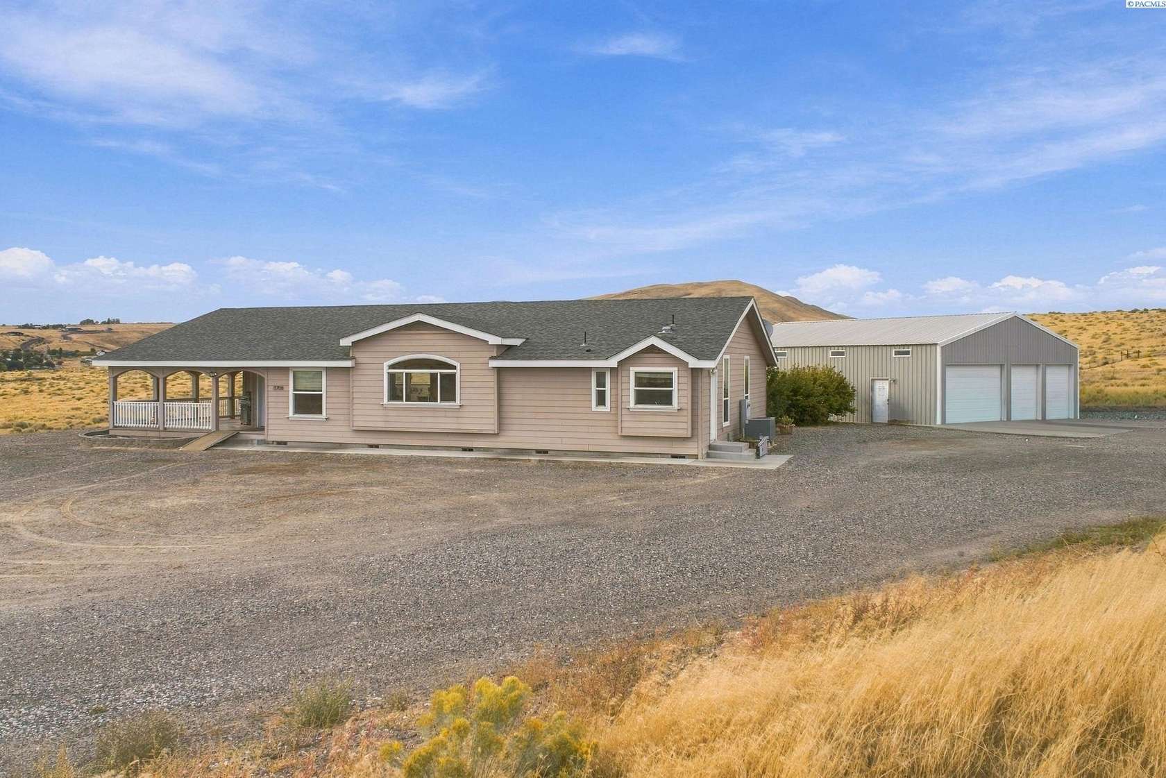 2.48 Acres of Land with Home for Sale in Benton City, Washington