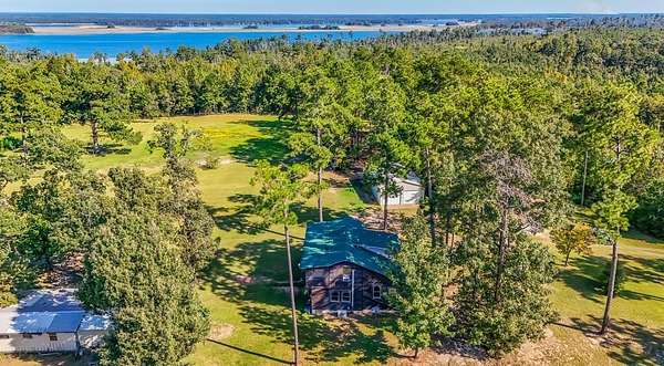10.6 Acres of Land with Home for Sale in Bainbridge, Georgia