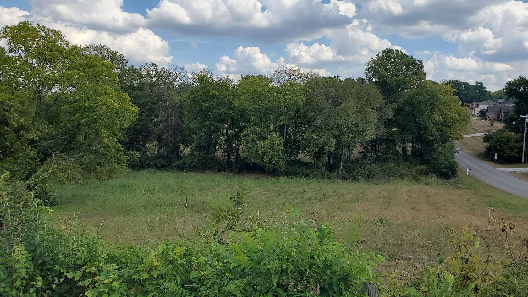 1 Acre of Residential Land for Sale in Columbia, Tennessee