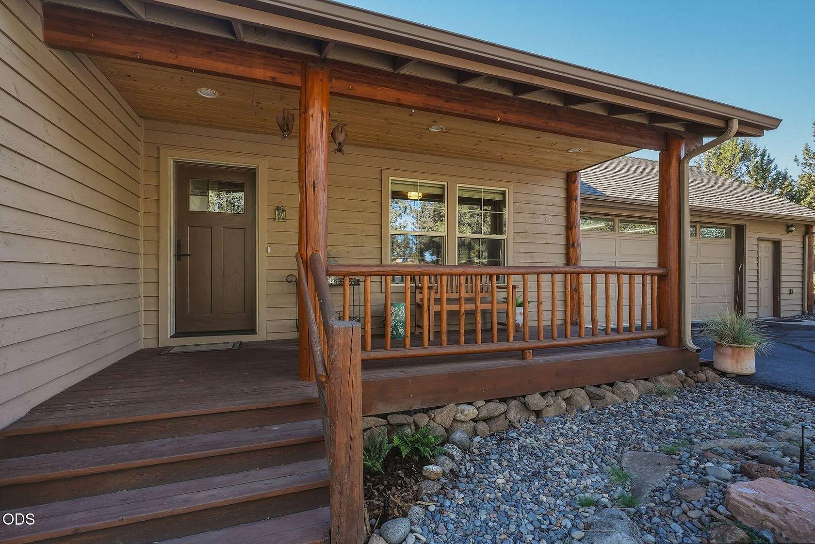 2.46 Acres of Land with Home for Sale in Sisters, Oregon