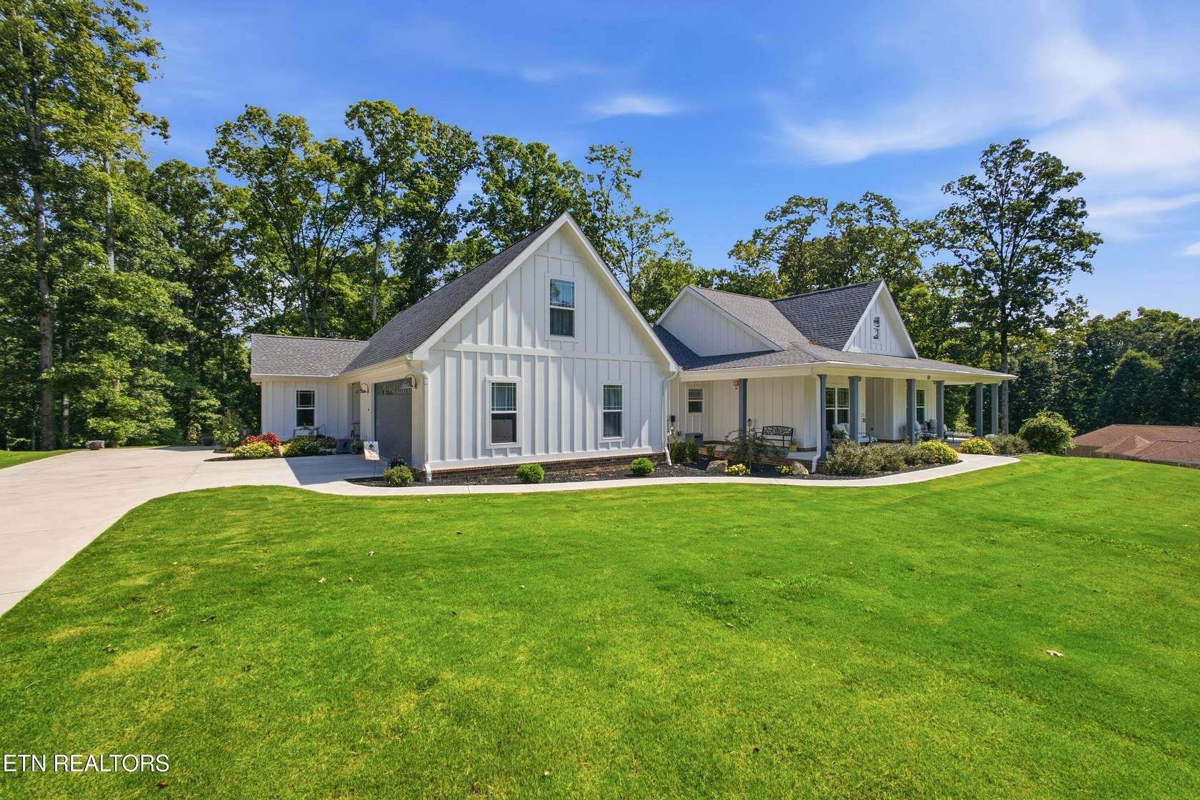 1.55 Acres of Land with Home for Sale in Rockwood, Tennessee