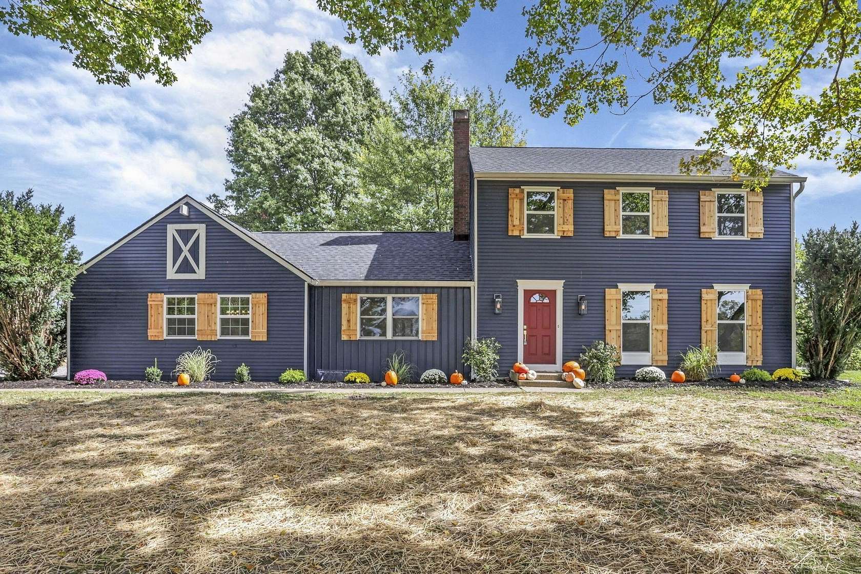 2 Acres of Land with Home for Sale in Baltimore, Ohio