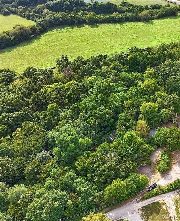 2.57 Acres of Residential Land for Sale in Lebanon, Missouri