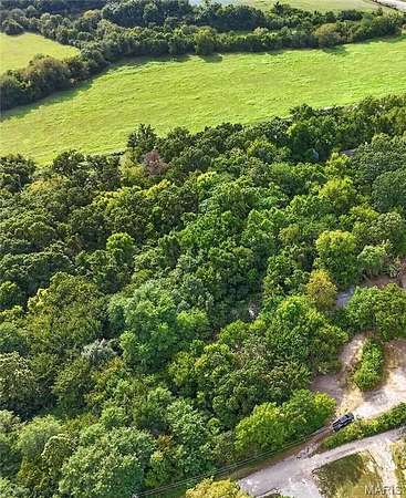 2.57 Acres of Residential Land for Sale in Lebanon, Missouri