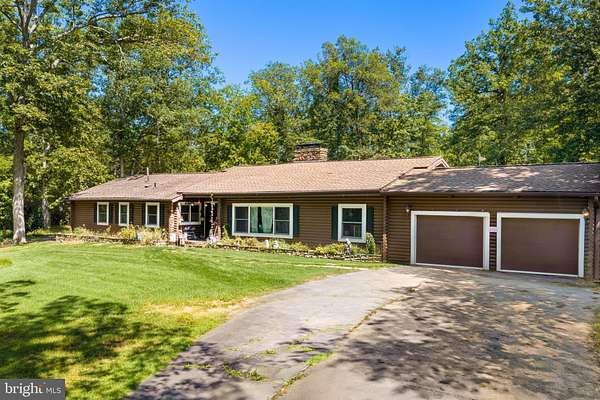 20.3 Acres of Land with Home for Sale in Marshall, Virginia