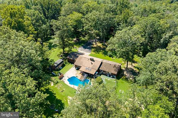 20.3 Acres of Recreational Land with Home for Sale in Marshall, Virginia