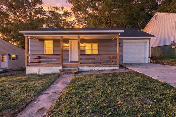 1.58 Acres of Land with Home for Sale in Chattanooga, Tennessee