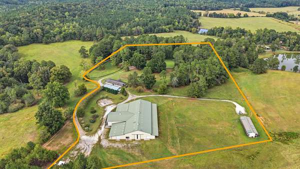 15.2 Acres of Land with Home for Sale in LaFayette, Georgia