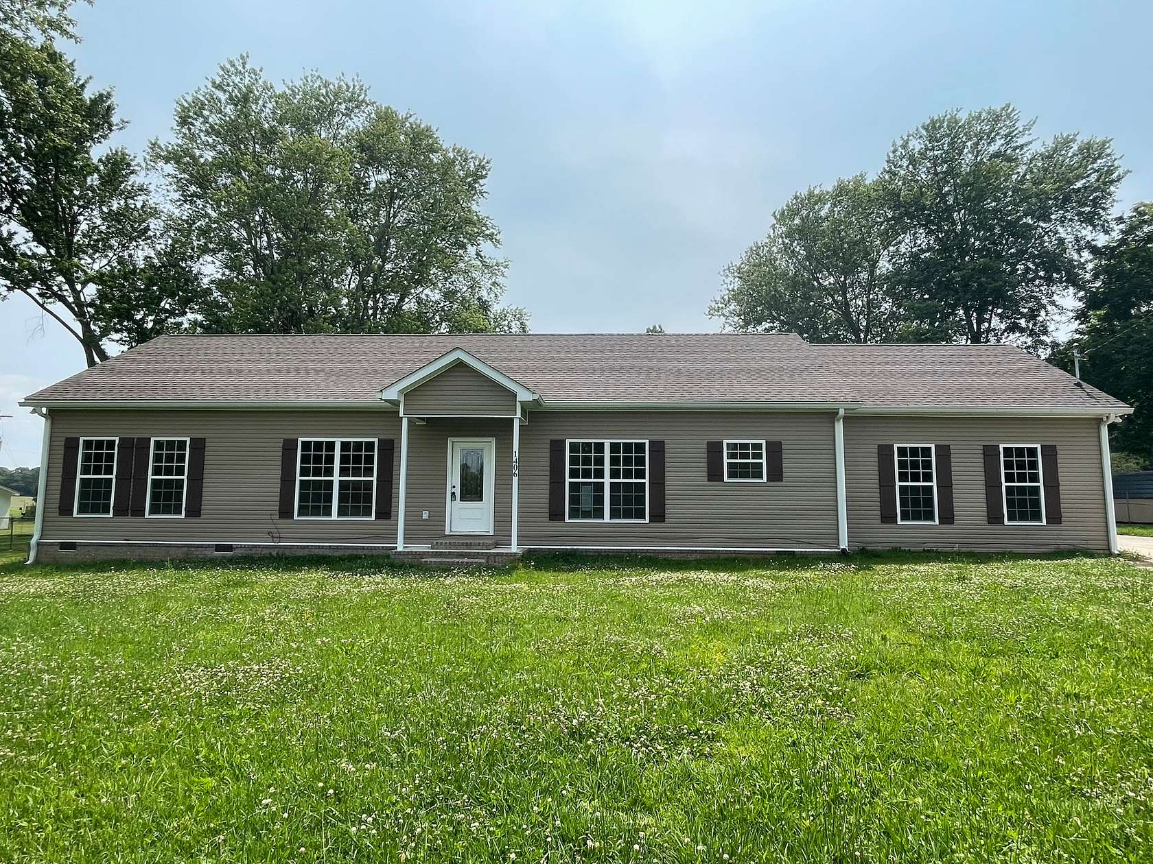 1.7 Acres of Land with Home for Sale in Tullahoma, Tennessee