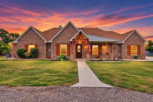 10 Acres of Land with Home for Sale in Farmersville, Texas