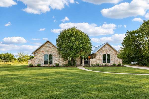 10 Acres of Land with Home for Sale in Midlothian, Texas