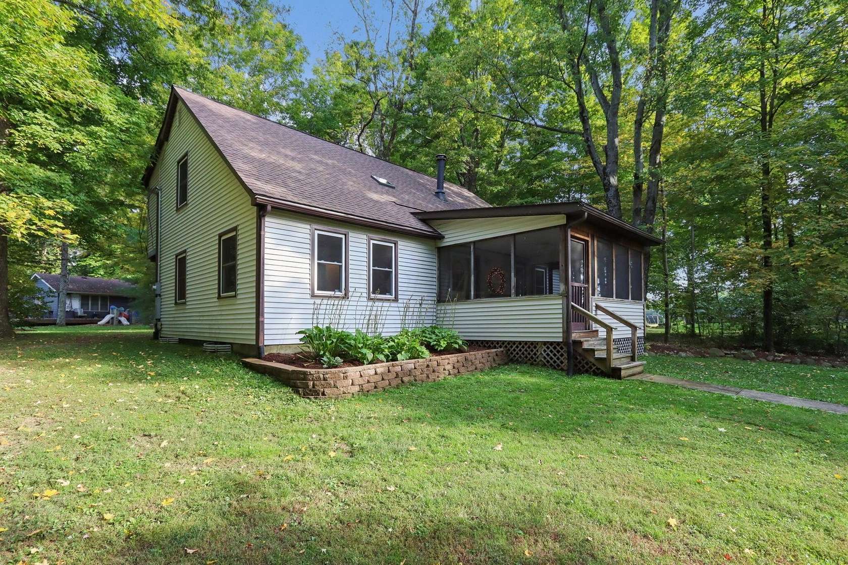 1.5 Acres of Land with Home for Sale in Pataskala, Ohio