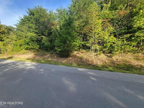 0.94 Acres of Residential Land for Sale in Maynardville, Tennessee
