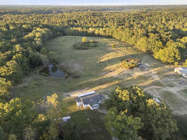 19.1 Acres of Land with Home for Sale in McEwen, Tennessee