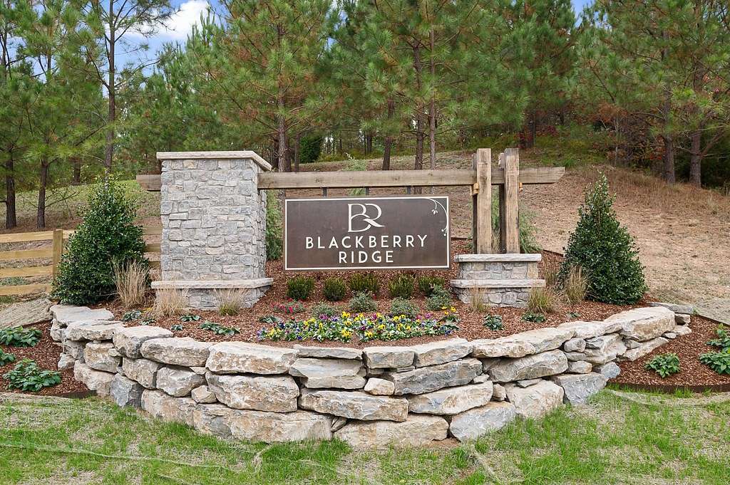3.28 Acres of Land with Home for Sale in Franklin, Tennessee