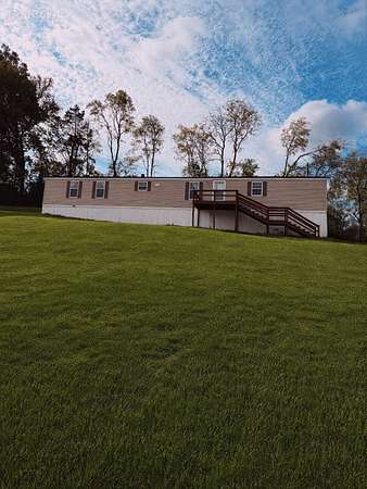 1.85 Acres of Land with Home for Sale in Columbia, Tennessee