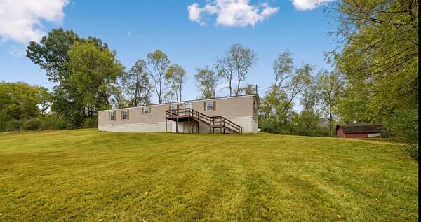 1.85 Acres of Land with Home for Sale in Columbia, Tennessee