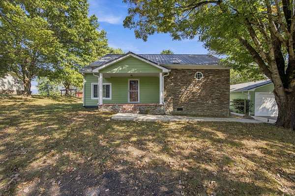 1.58 Acres of Land with Home for Sale in Whitwell, Tennessee