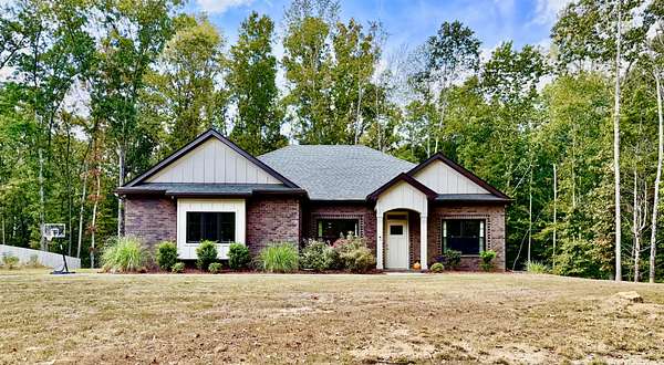 1.8 Acres of Land with Home for Sale in Clarksville, Tennessee