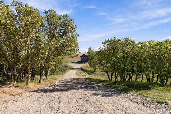 19.6 Acres of Land with Home for Sale in Castle Rock, Colorado