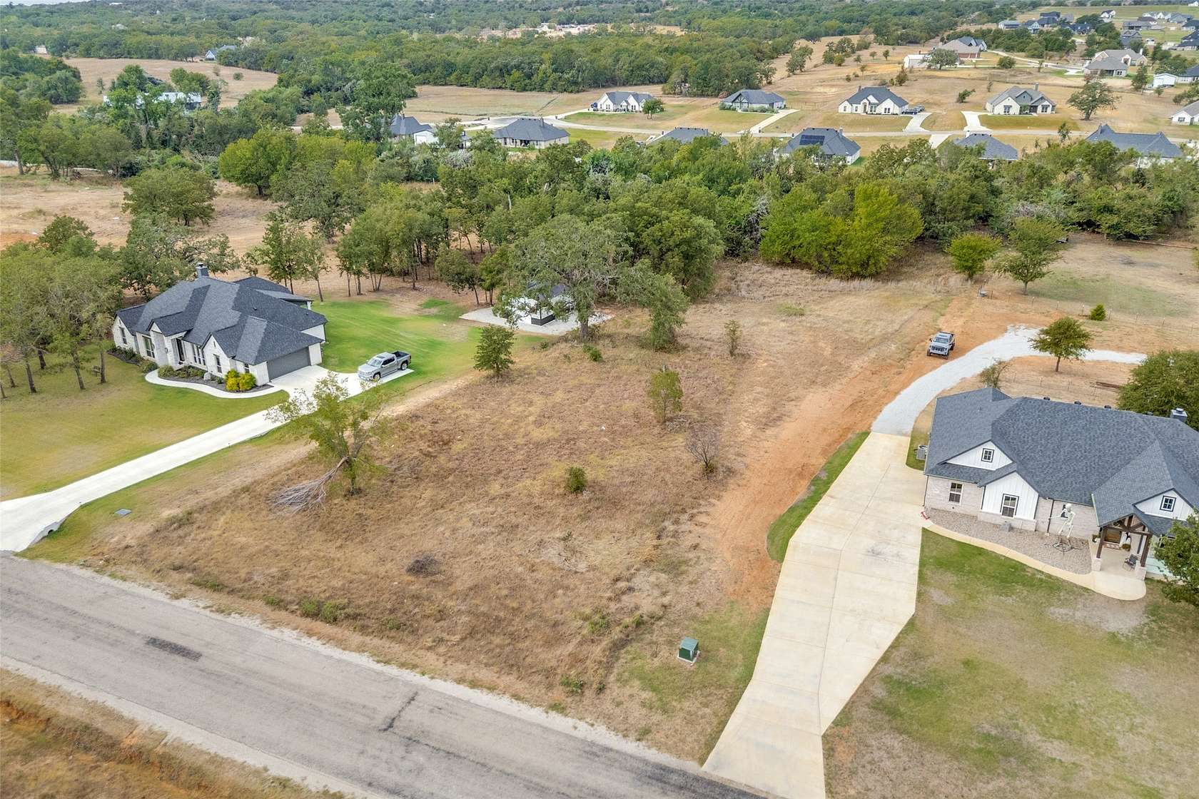 1.35 Acres of Residential Land for Sale in Springtown, Texas