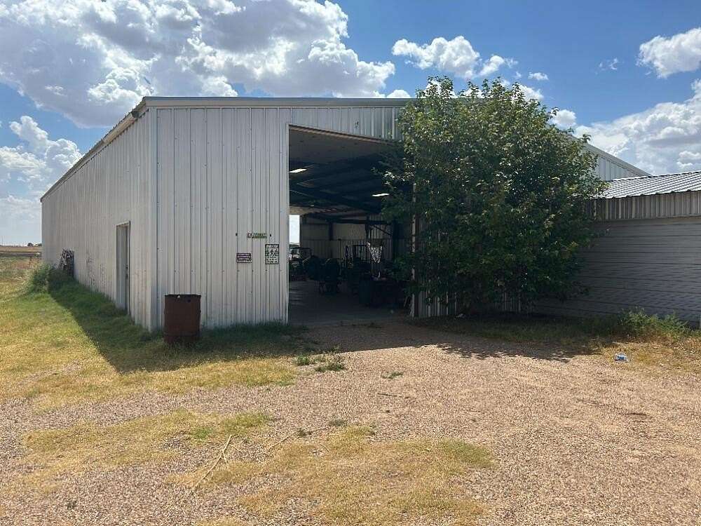 5 Acres of Residential Land for Sale in Sundown, Texas