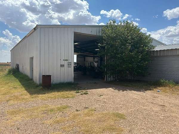 5 Acres of Residential Land for Sale in Sundown, Texas
