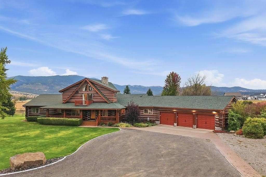 8.26 Acres of Land with Home for Sale in Greenacres, Washington