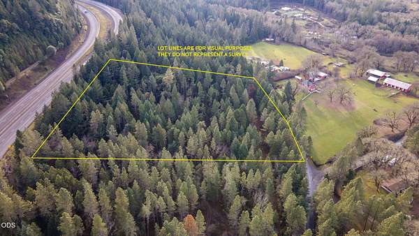 4.75 Acres of Residential Land for Sale in Wolf Creek, Oregon