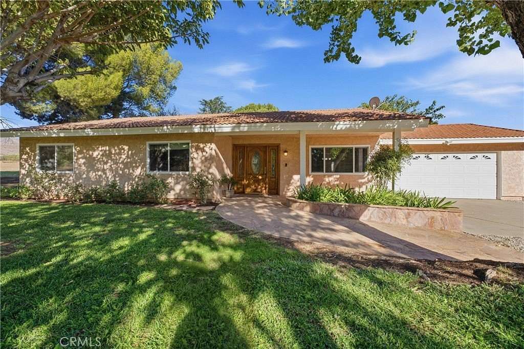 2.52 Acres of Land with Home for Sale in Acton, California