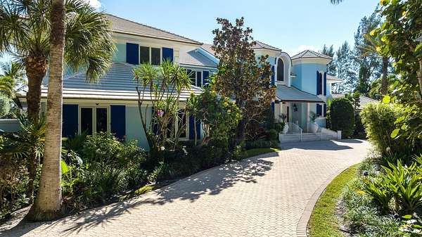2.1 Acres of Land with Home for Sale in Gulf Stream, Florida
