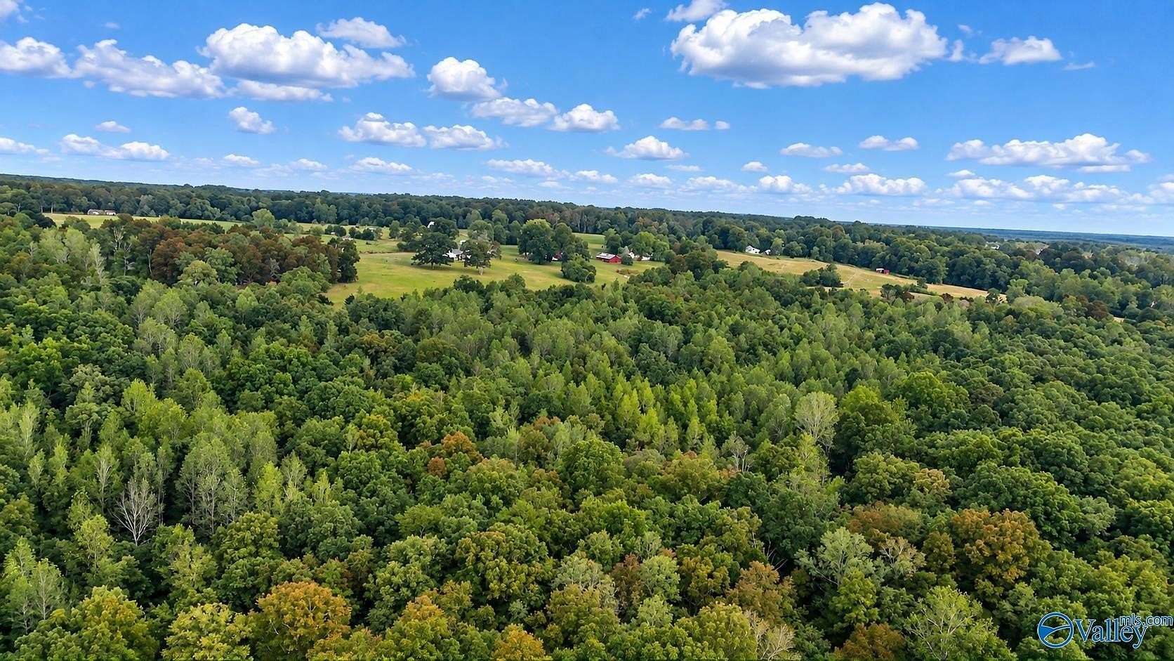 14 Acres of Recreational & Residential Land for Sale in Fort Payne, Alabama