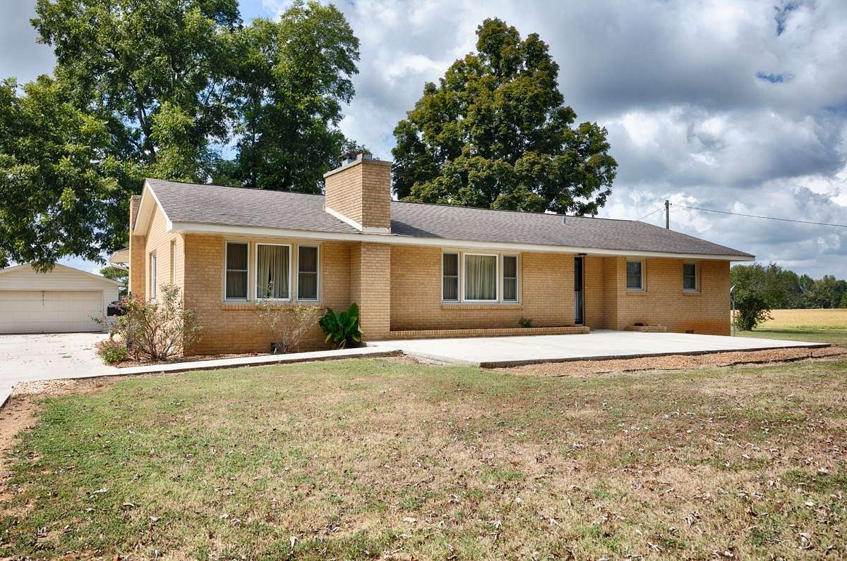 3.6 Acres of Land with Home for Sale in Ardmore, Alabama