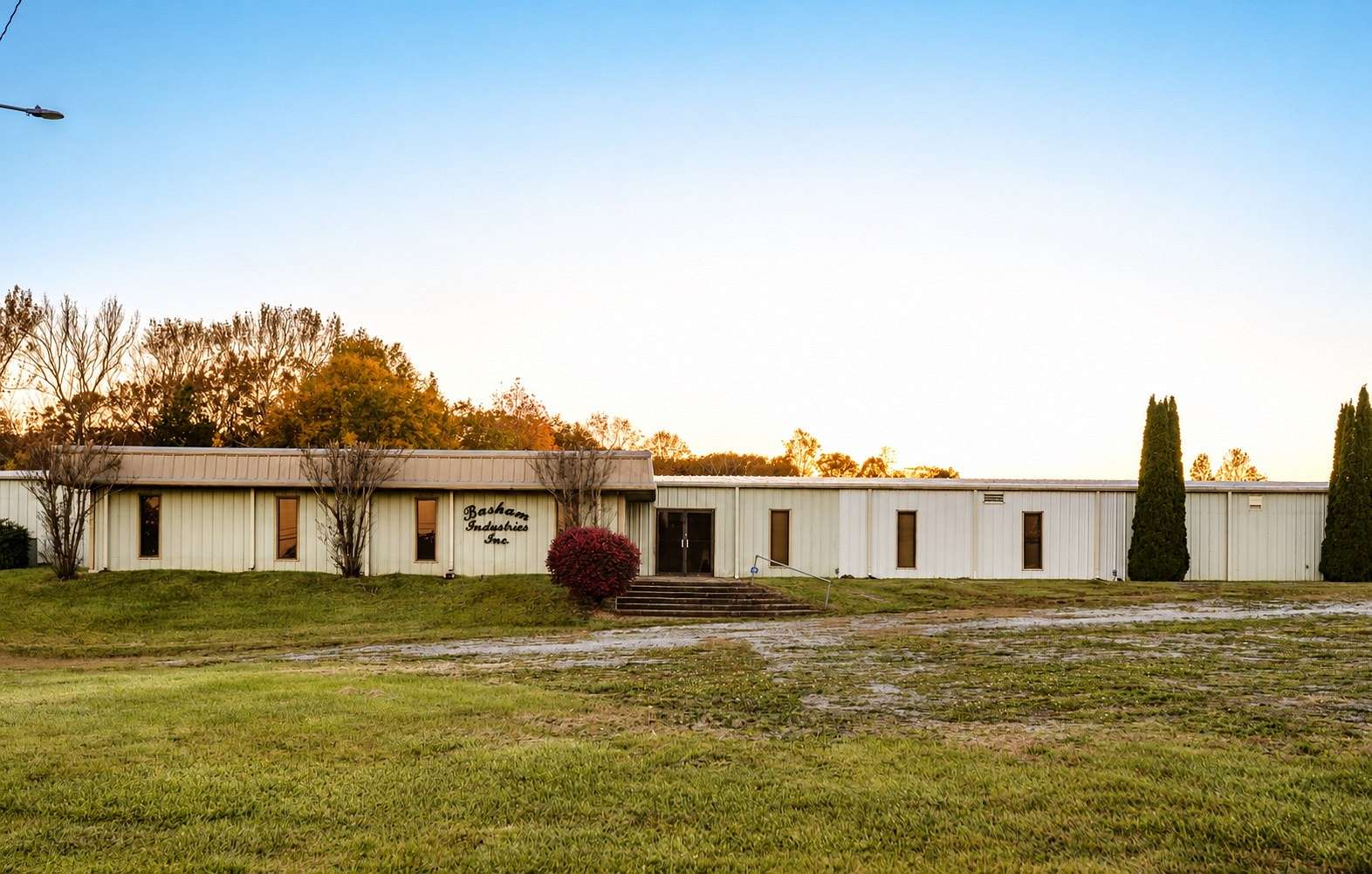 6 Acres of Improved Mixed-Use Land for Sale in Coalmont, Tennessee
