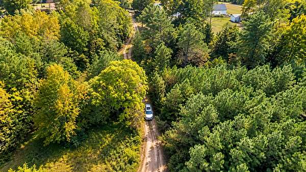 7 Acres of Land with Home for Sale in Dickson, Tennessee