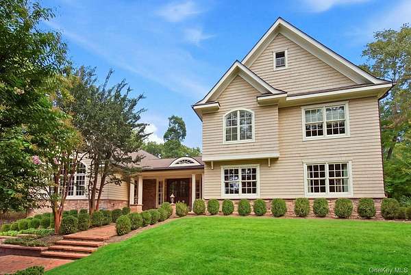 2.22 Acres of Land with Home for Sale in Lloyd Harbor, New York