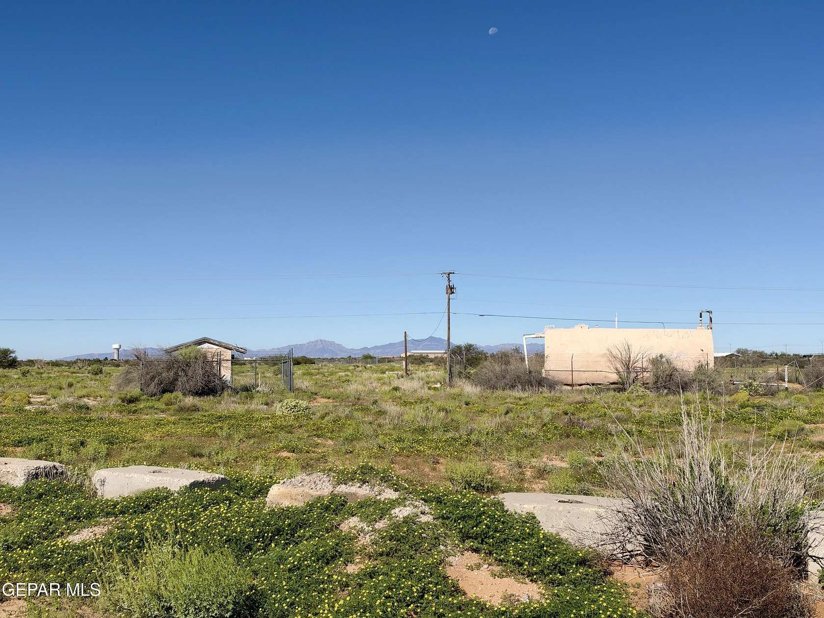 2 Acres of Residential Land for Sale in El Paso, Texas