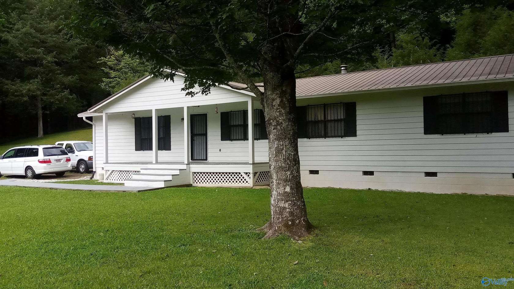 2 Acres of Land with Home for Sale in Estillfork, Alabama