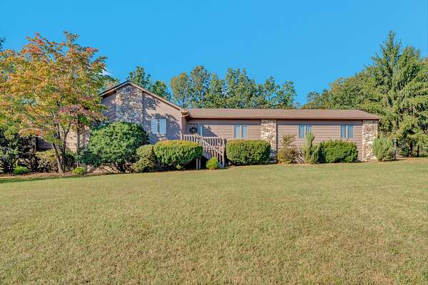 5.12 Acres of Land with Home for Sale in Blue Ridge, Virginia