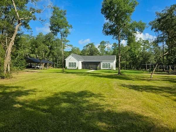101 Acres of Recreational Land with Home for Sale in Silver Springs, Florida