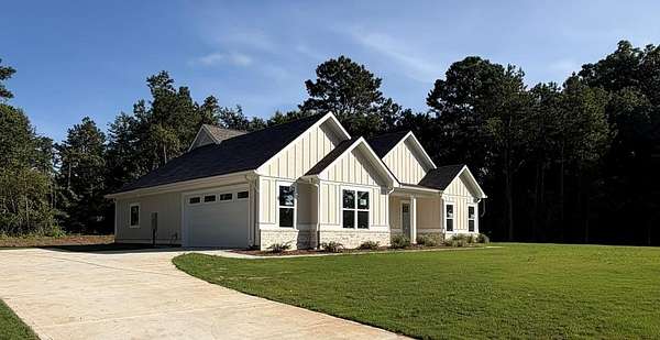 2.42 Acres of Land with Home for Sale in Milledgeville, Georgia