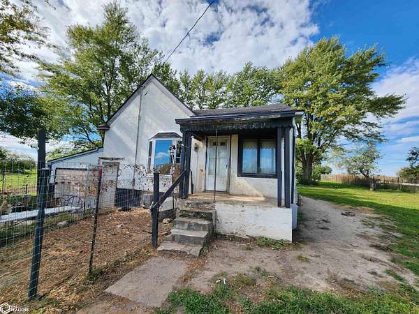 2.87 Acres of Land with Home for Sale in Centerville, Iowa