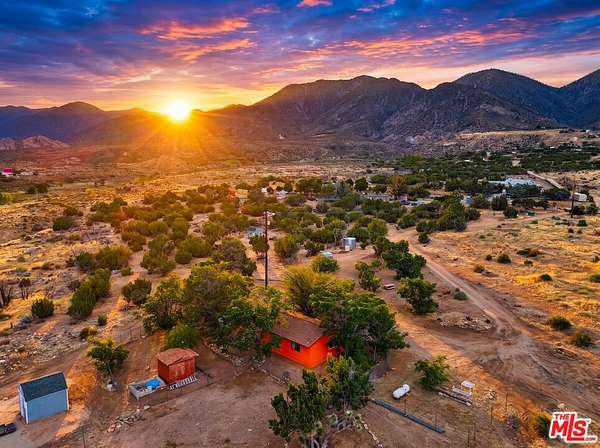 9.89 Acres of Land with Home for Sale in Pearblossom, California