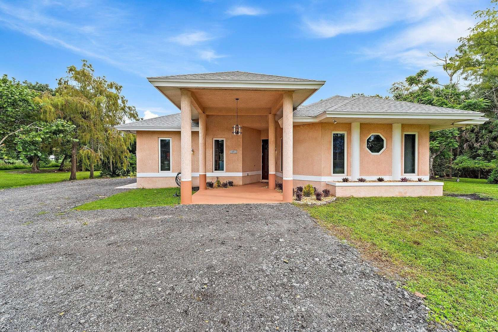 1.65 Acres of Land with Home for Sale in Loxahatchee Groves, Florida