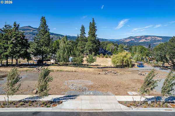 0.17 Acres of Residential Land for Sale in Hood River, Oregon