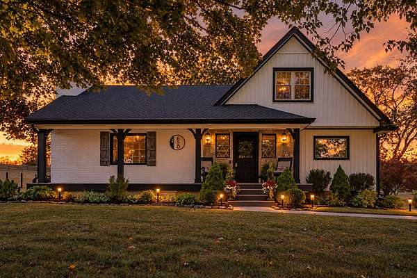 2.27 Acres of Land with Home for Sale in Gallatin, Tennessee