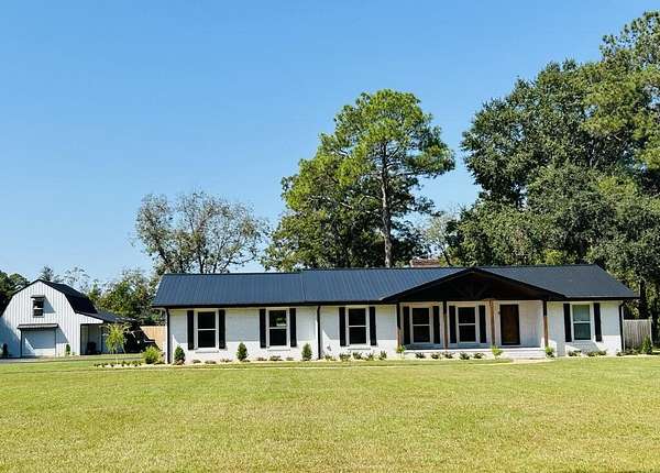 2 Acres of Land with Home for Sale in Moultrie, Georgia