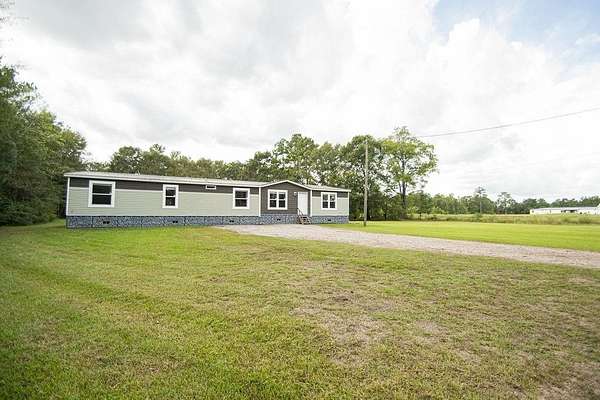 5 Acres of Improved Residential Land for Sale in Vidor, Texas